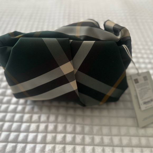 Burberry Rose Clutch - Picture 3 of 7